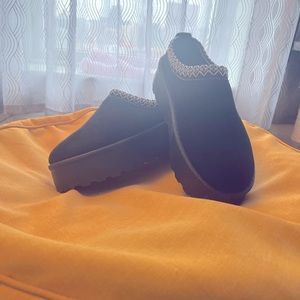 SHEIN slip on boot shoes
